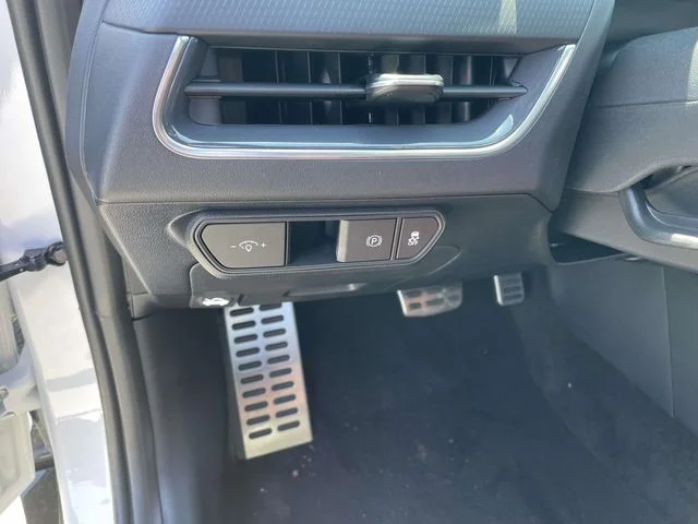New 2026 White Kia GT-Line Turbo image 19