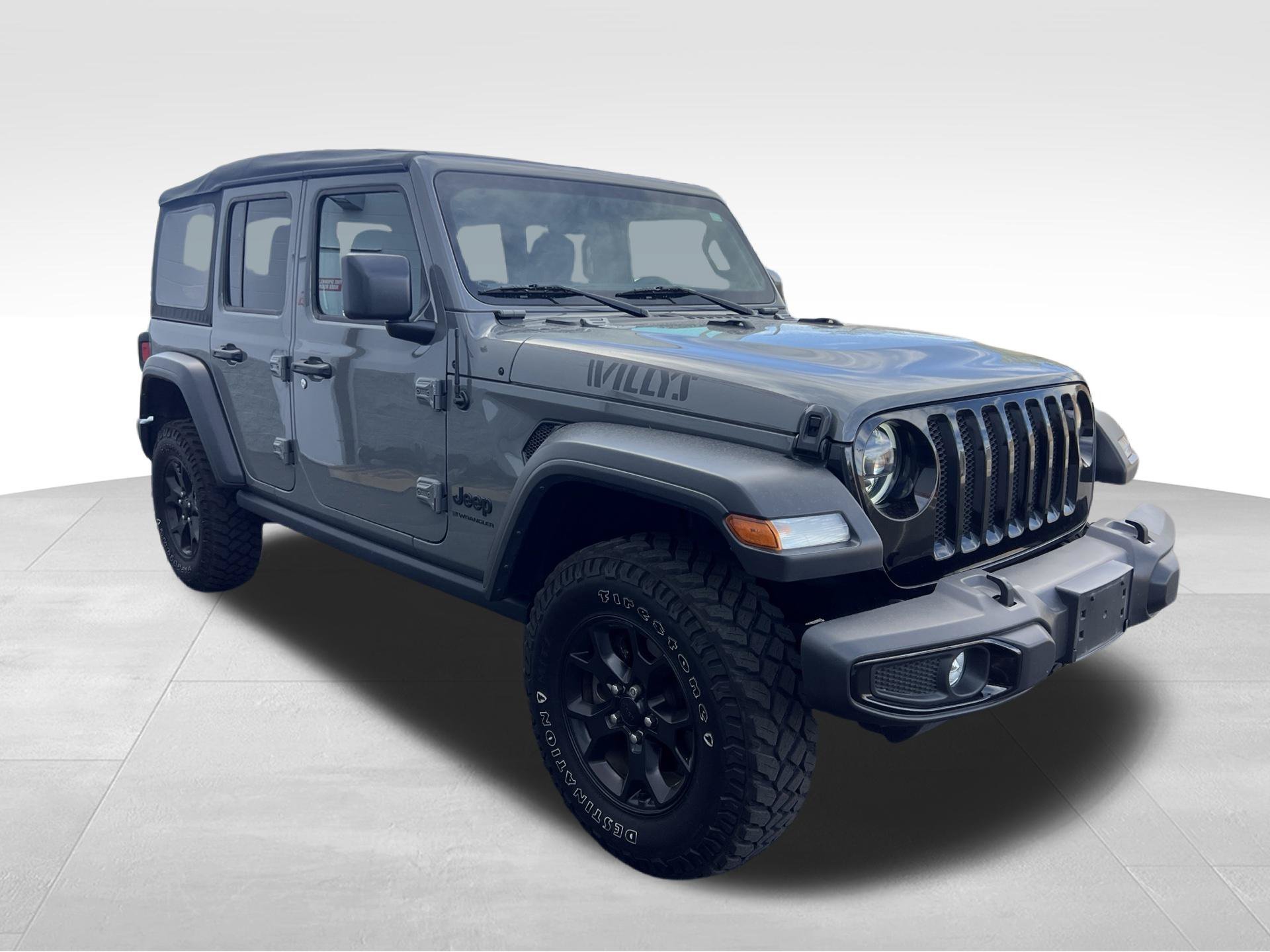 Used 2023 Gray Jeep Sport image 3