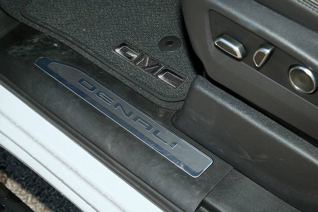 New 2026 Glacier White Tricoat GMC Denali image 31