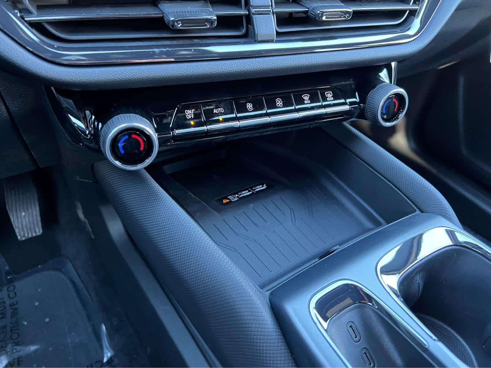 2026 Chevrolet Equinox EV RS - Photo 23