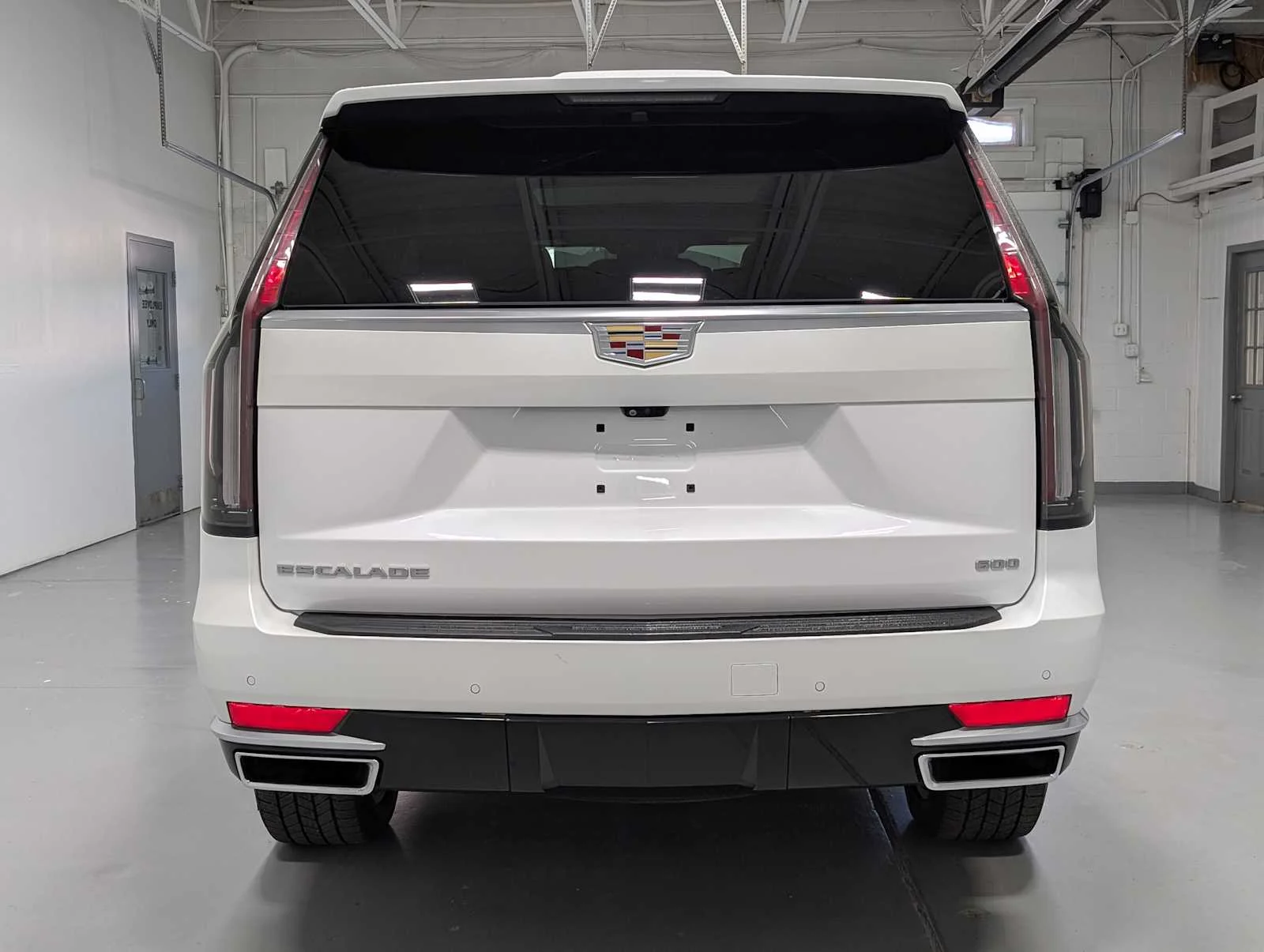Used 2023 Crystal White Tricoat Cadillac 4WD Premium Luxury image 9