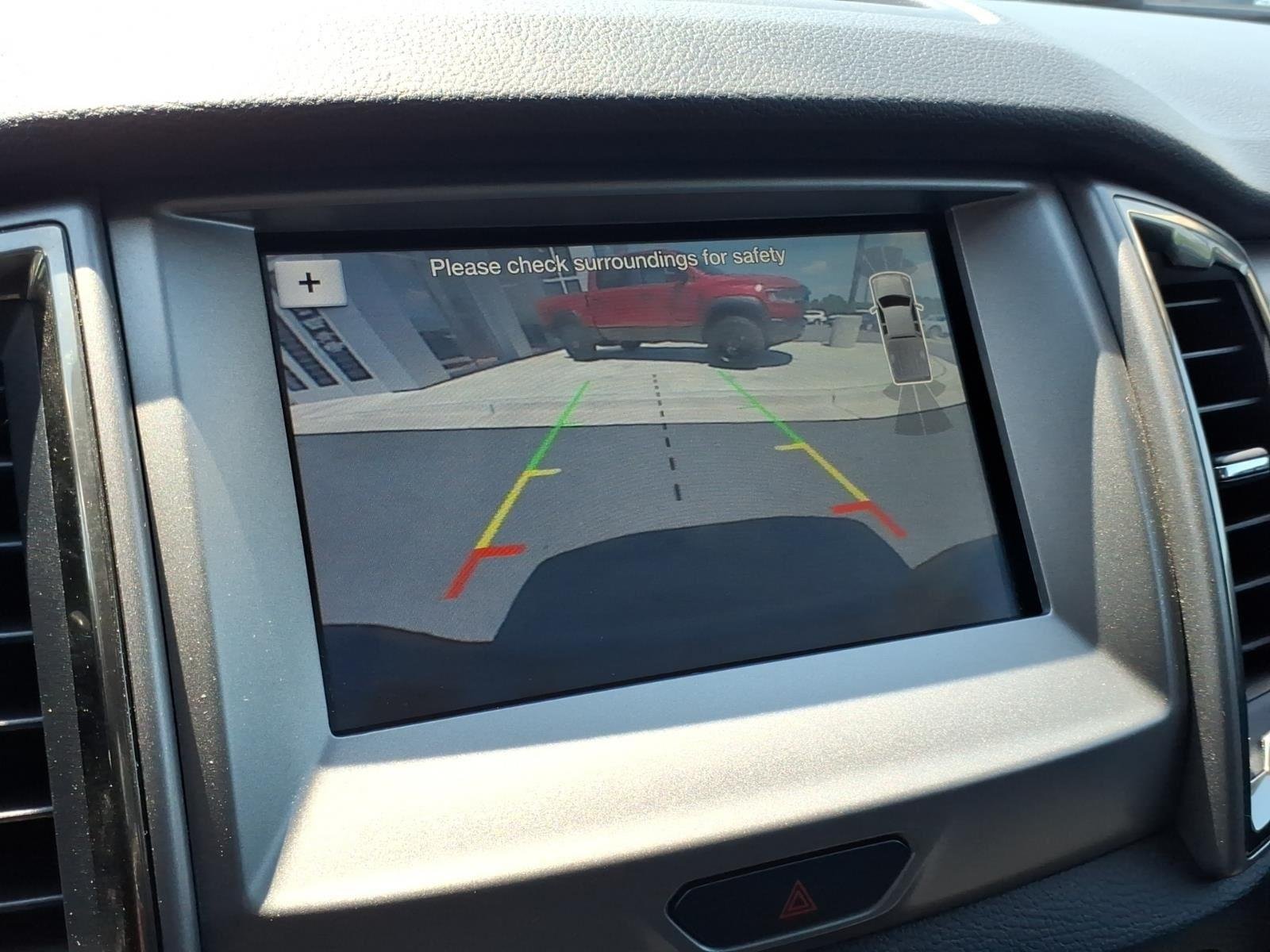 Used 2019  FORD  image 4