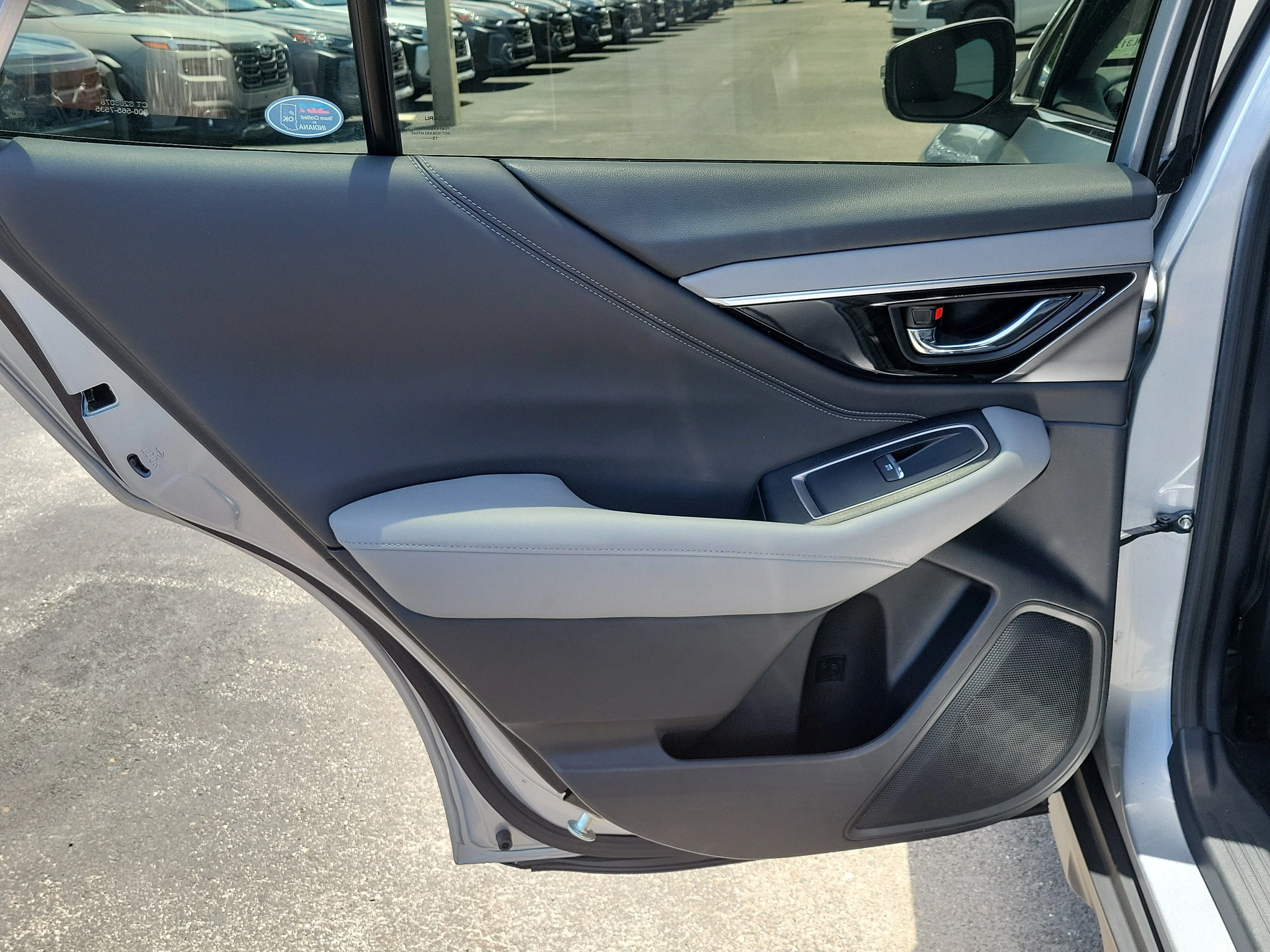 Used 2020 Ice Silver Metallic Subaru Limited image 13