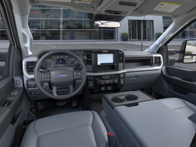 2025 Ford F-350 Super Duty Chassis Cab XL - Photo 32
