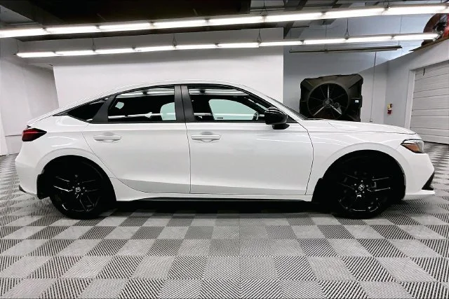 Used 2024 Platinum White Pearl Honda Sport image 15