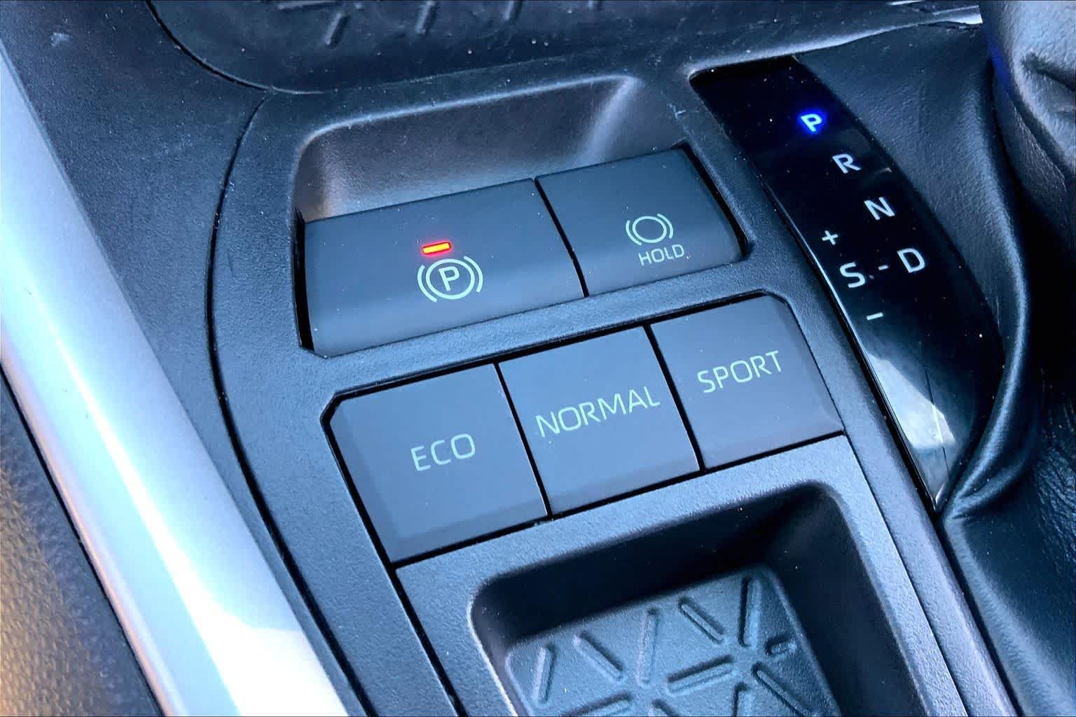 Used 2019 Silver Sky Metallic Toyota LE image 33