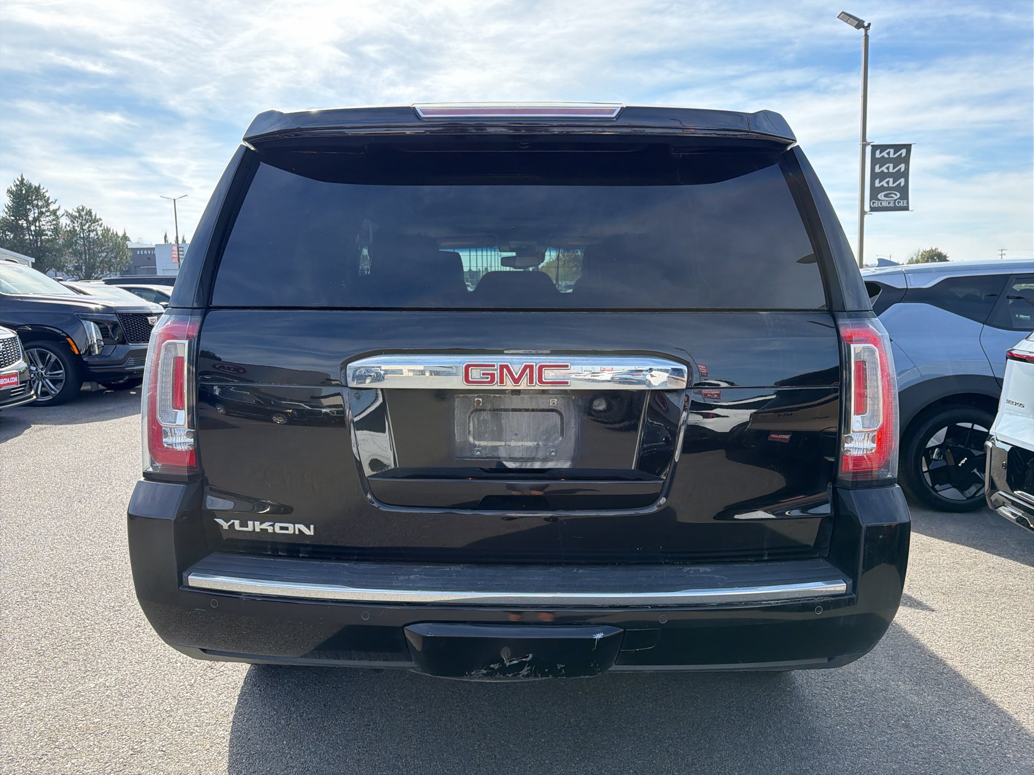 Used 2017 ONYX BLACK GMC Denali image 5