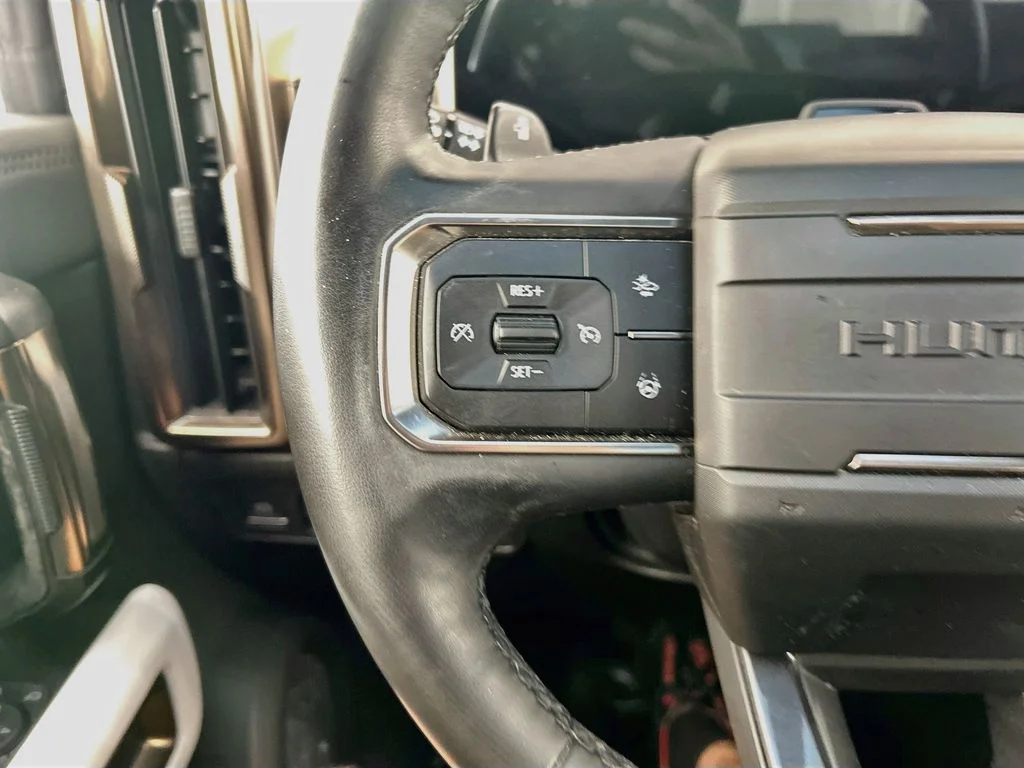 Used 2023 White GMC Edition 1 image 11
