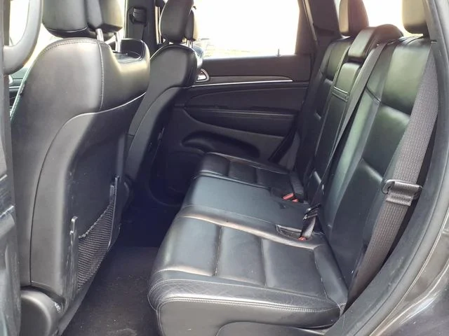 Used 2021 Gray Jeep Limited image 4
