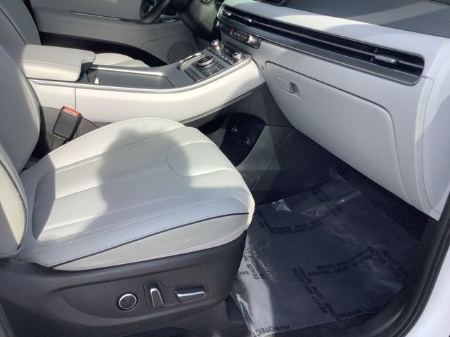 Certified Used 2023 White Hyundai SEL image 28