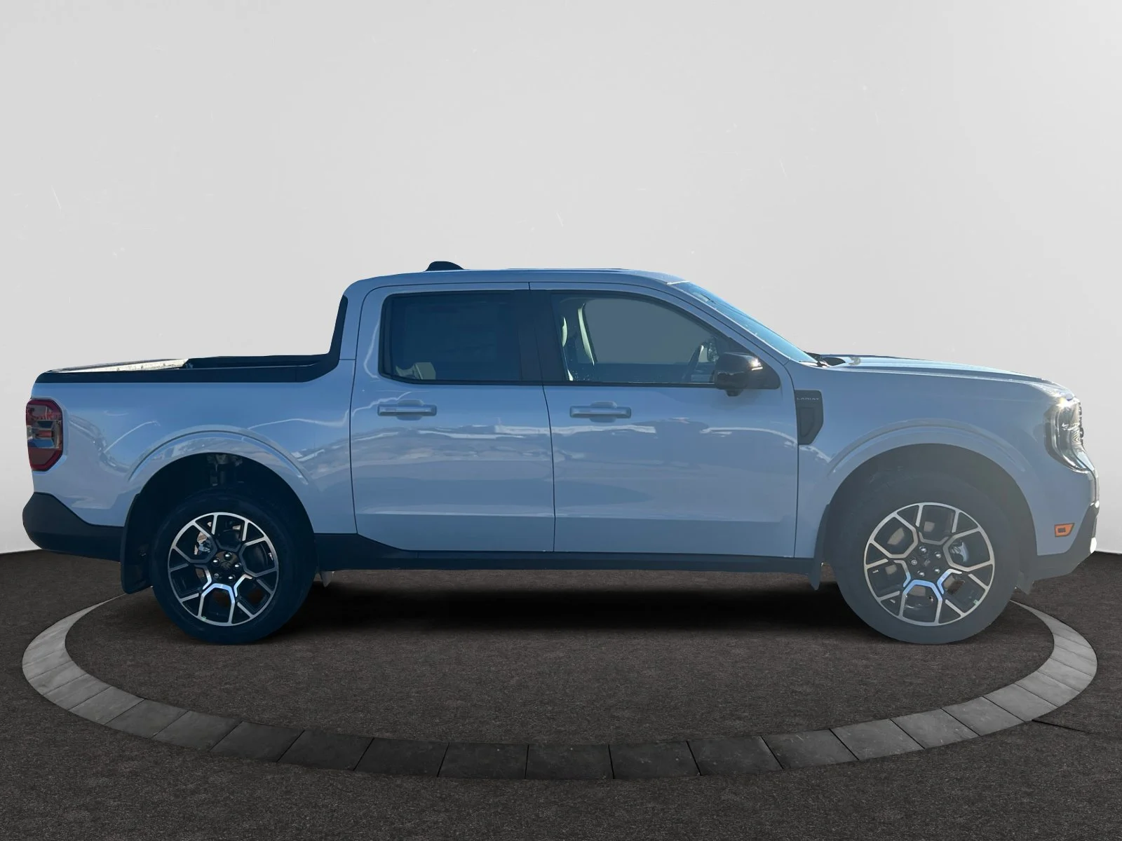 New 2026 Space White Metallic Ford LARIAT image 6