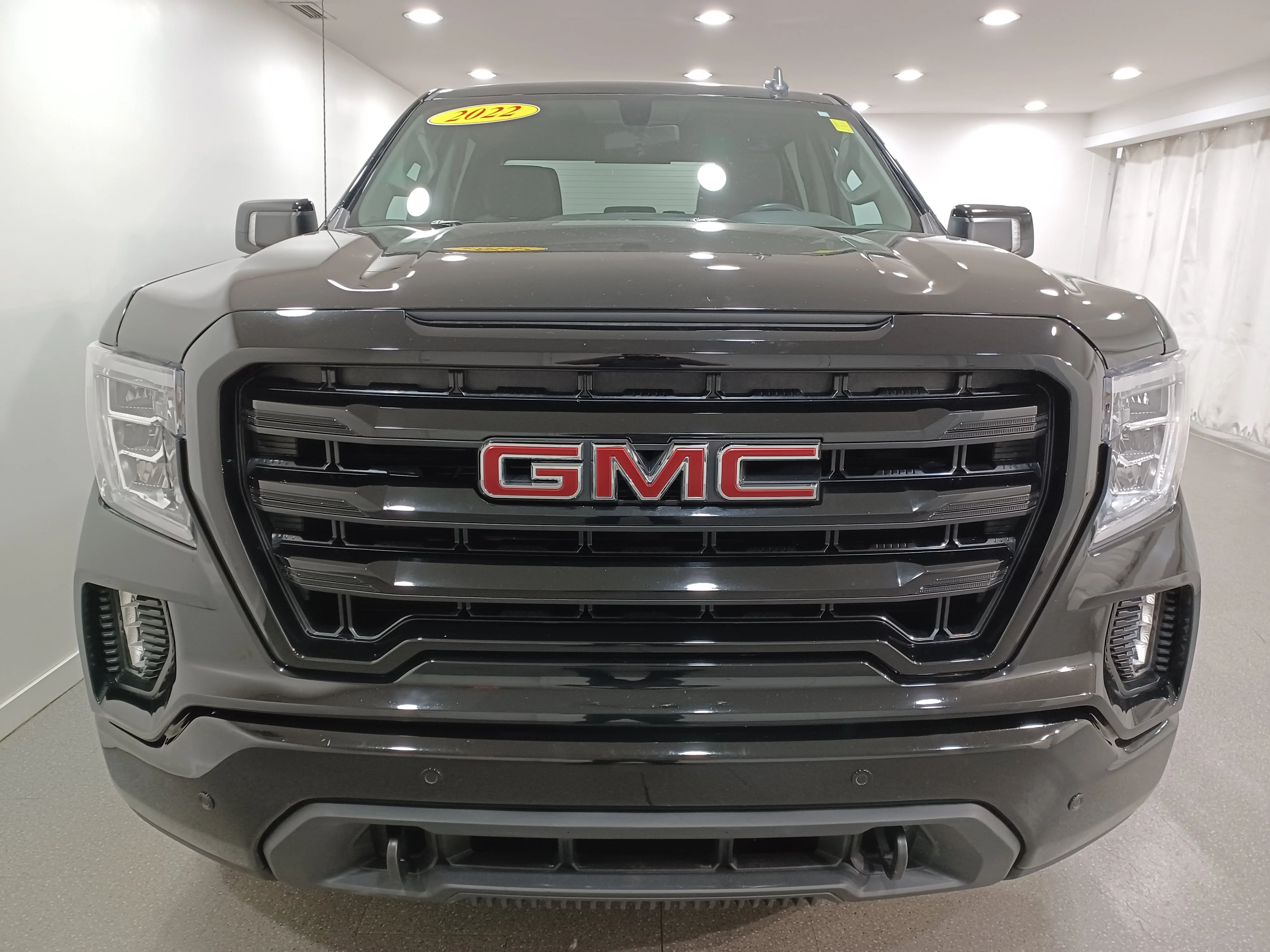 Certified Used 2022 Onyx Black GMC Limited Elevation 4x4*3.0L Duramax Diesel | 6 Pass | Remote Start | Htd Seats | Htd Wheel | Tow Pkg image 3