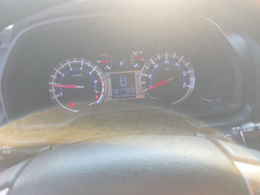 Used 2017 White Toyota SR5 image 16