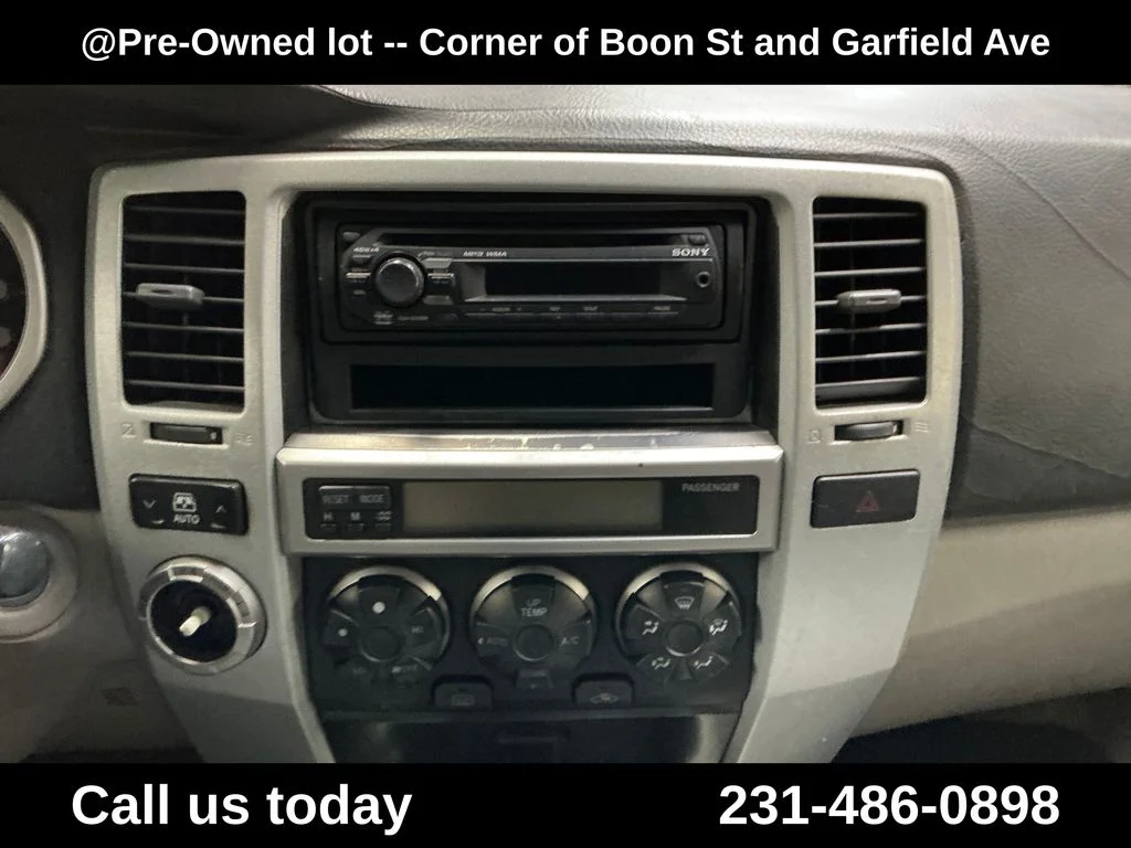 Used 2003  Toyota SR5 image 18