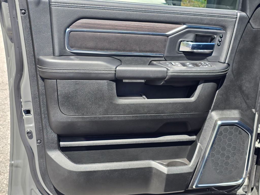 New 2026 Ceramic Gray Clear-Coat Exterior Paint RAM Laramie image 34