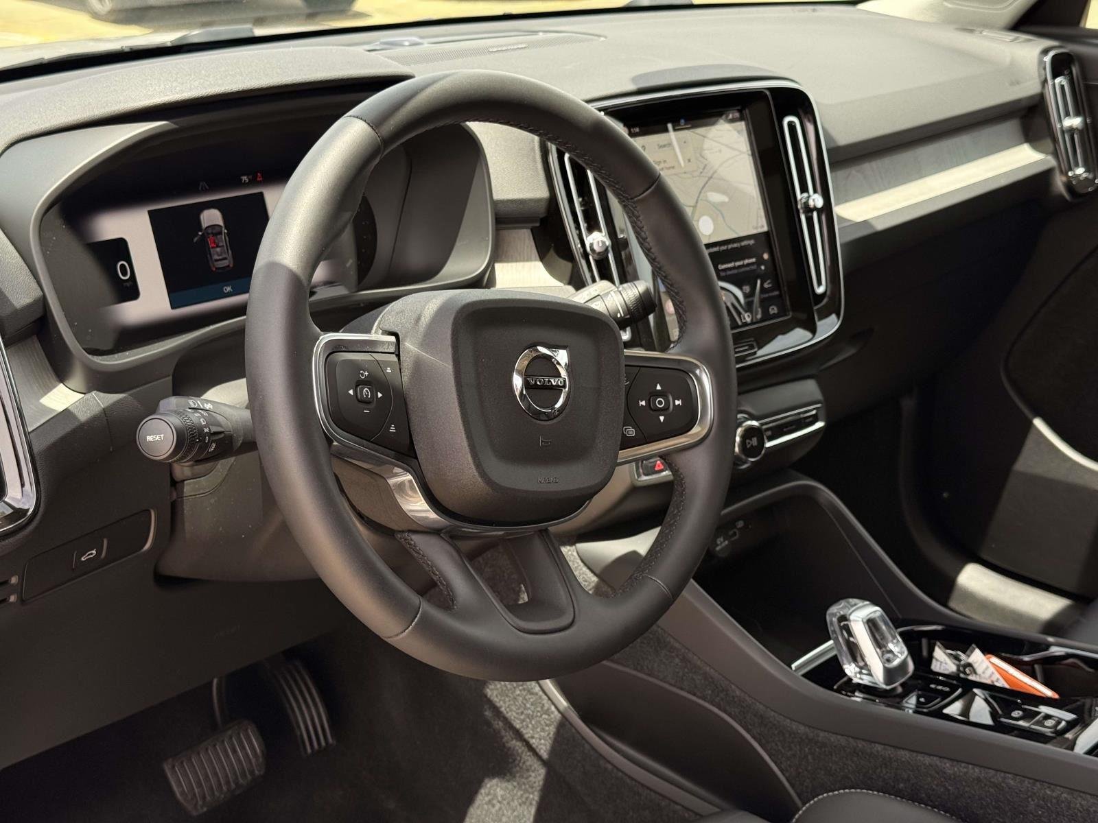 Used 2023 Silver Dawn Metallic Volvo Plus image 29