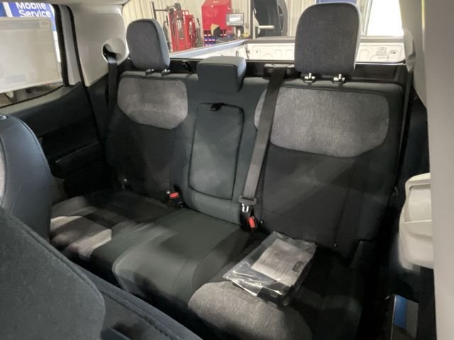 Used 2025 Oxford White Ford XLT image 27