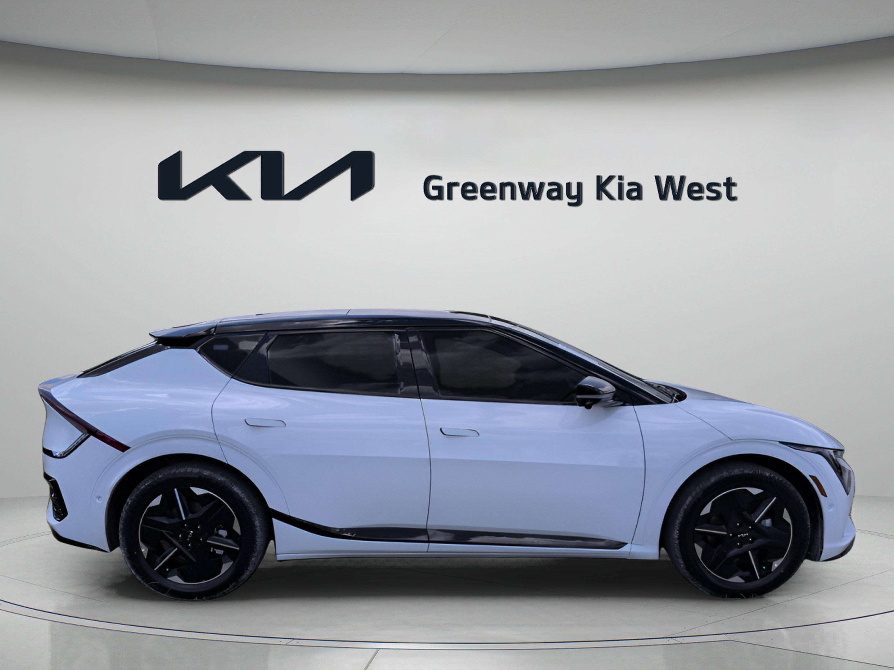 New 2026 Glacier White Pearl/Black Roof Kia GT-Line image 9