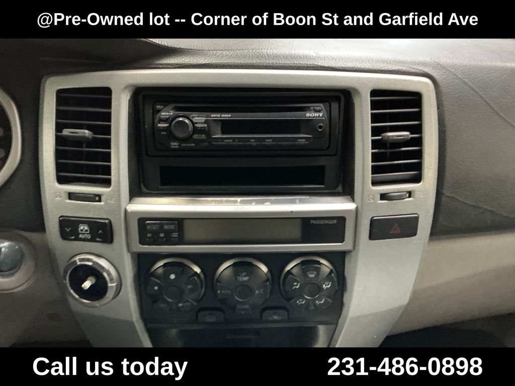 Used 2003  Toyota SR5 image 18