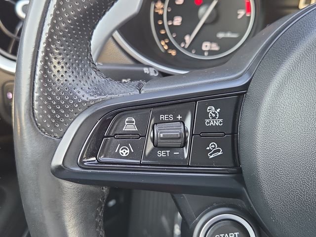 Used 2022 White Alfa Romeo Veloce image 22