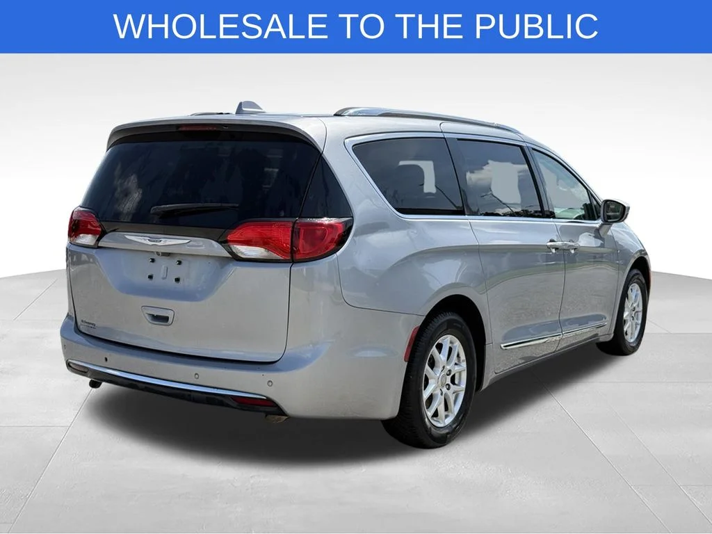Used 2020 Silver Chrysler Touring L image 26