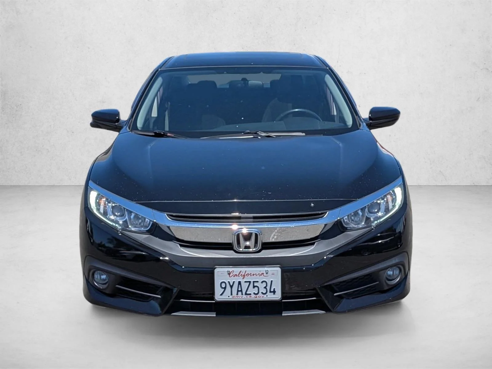 Used 2018 Black Honda EX-T image 2