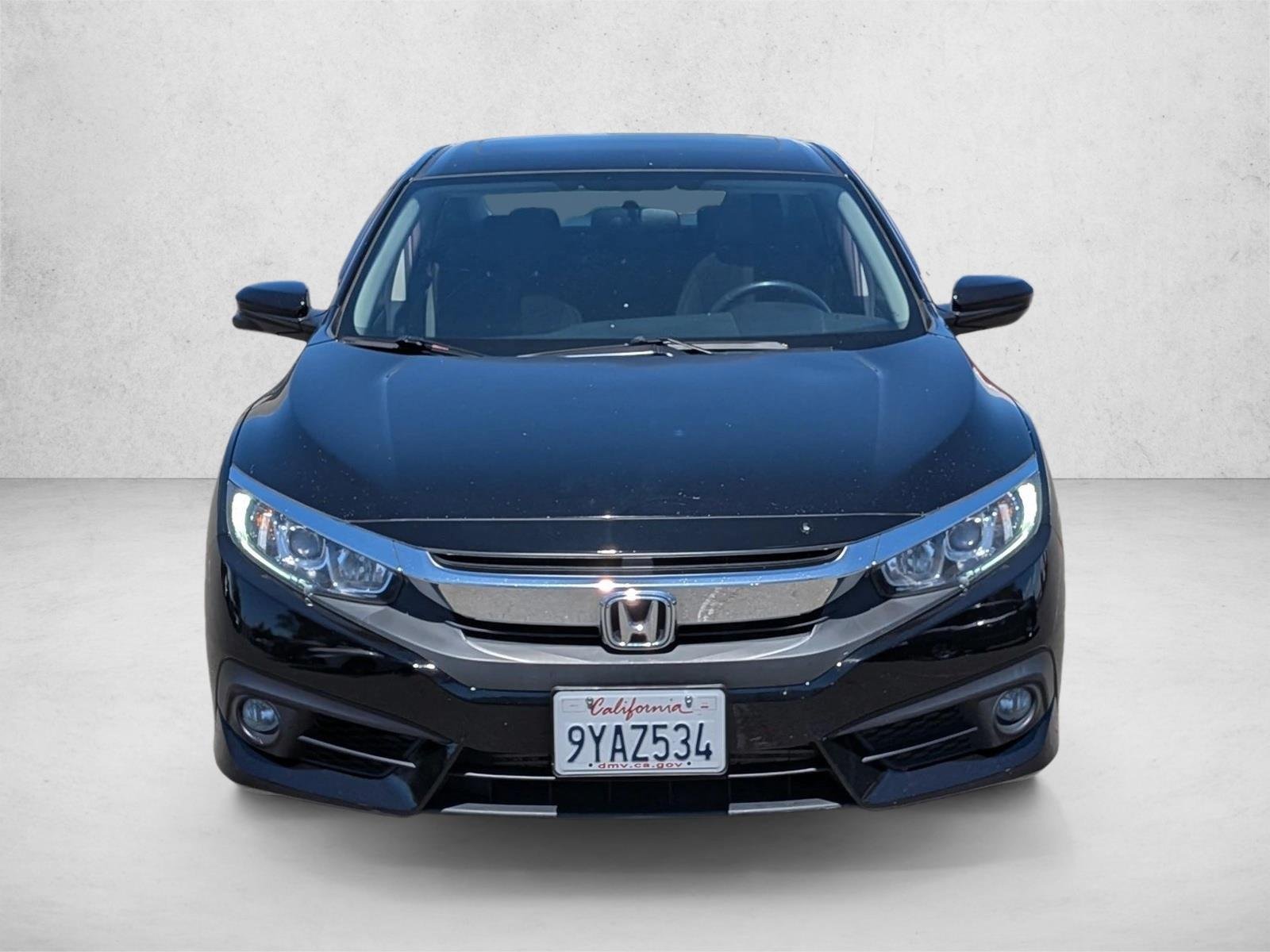 Used 2018 Black Honda EX-T image 2