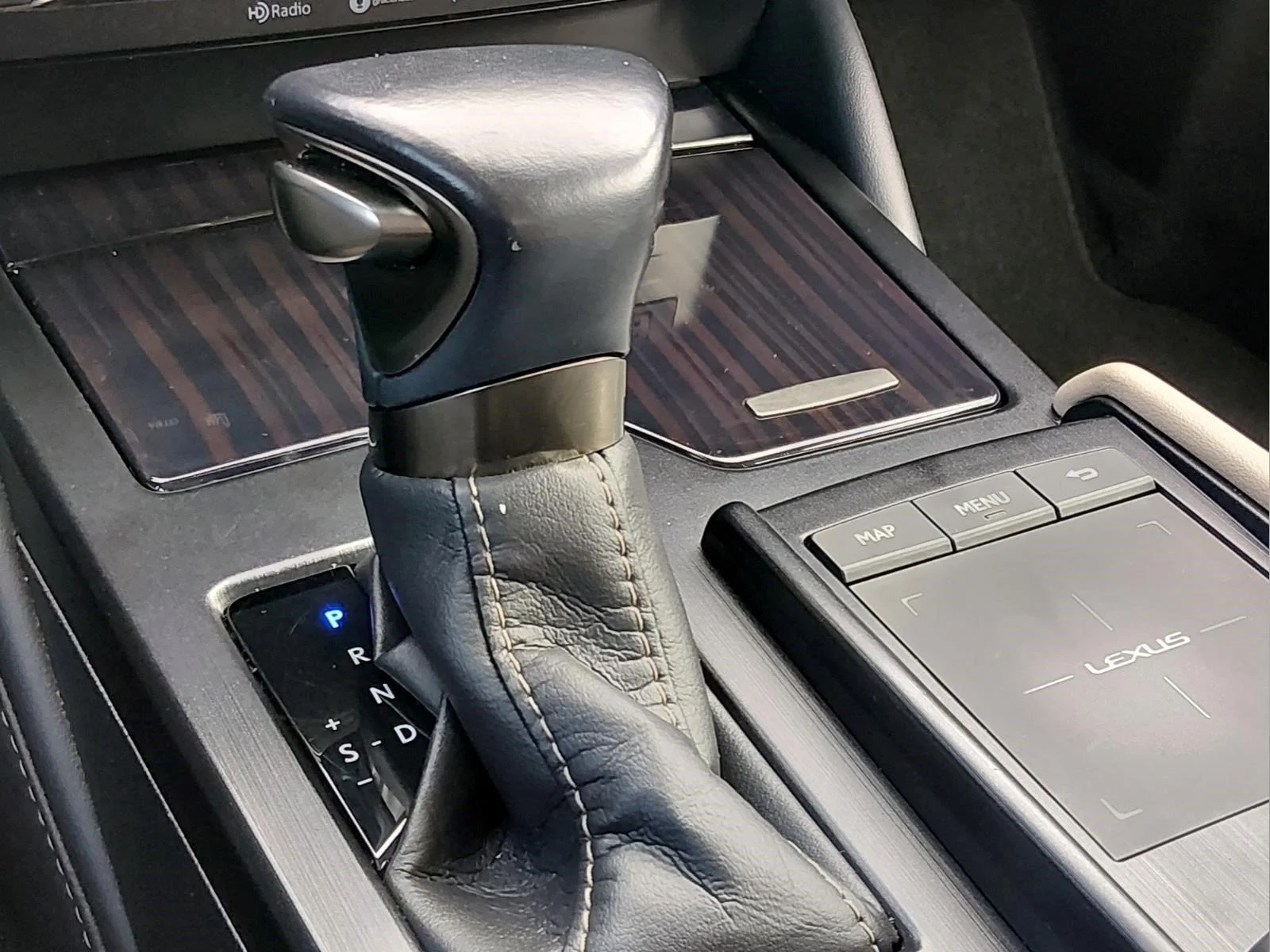 Used 2021 Silver Lining Metallic Lexus ES 300h image 28