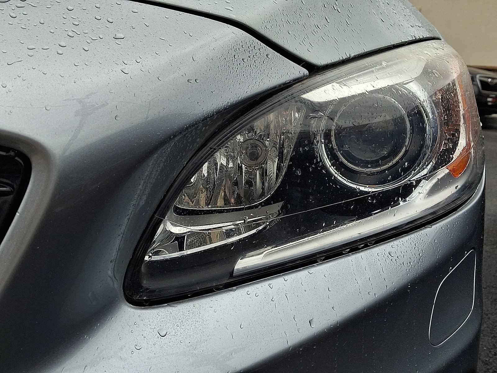 Used 2018 Electric Silver Metallic - 477 Volvo Dynamic image 9