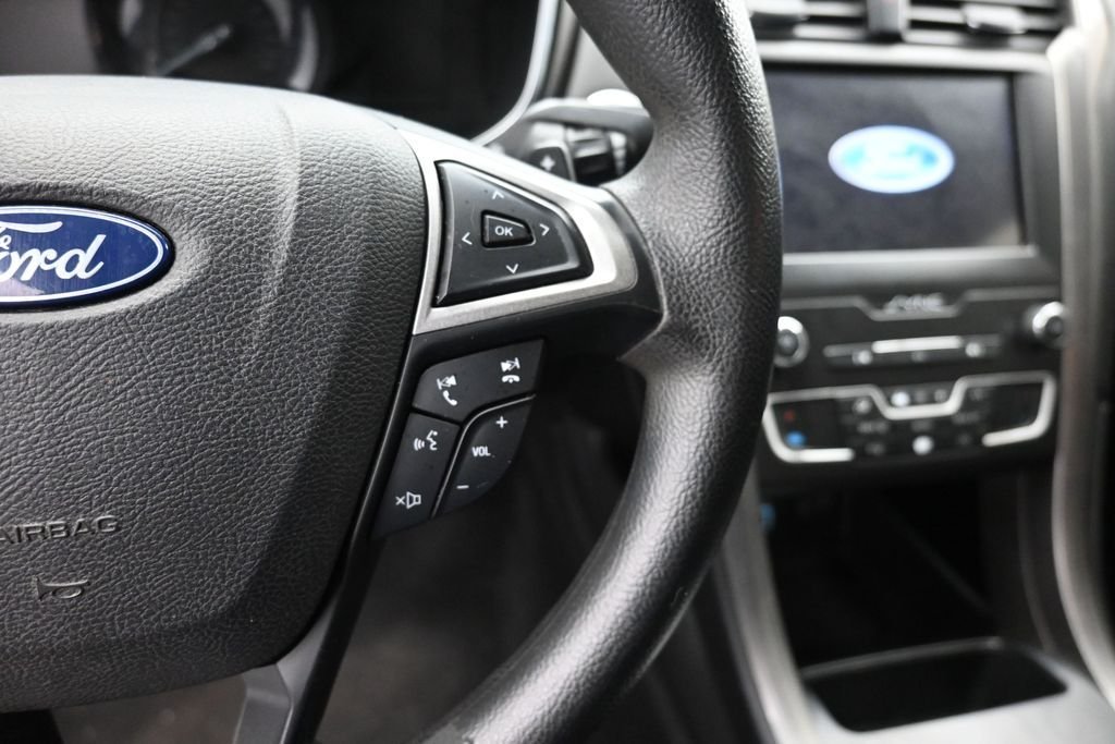 Used 2019 White Ford SE image 28