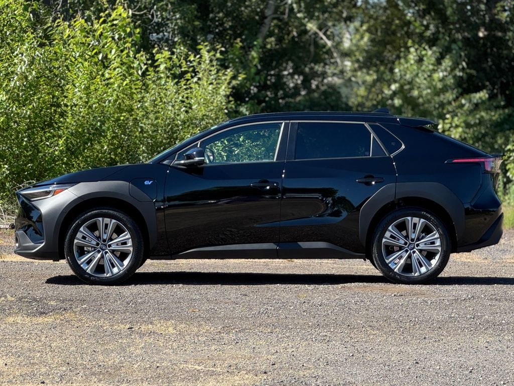 Used 2023 Galactic Black Subaru Limited image 4