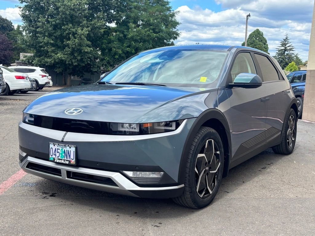 Used 2023 Digital Teal Hyundai SEL image 13