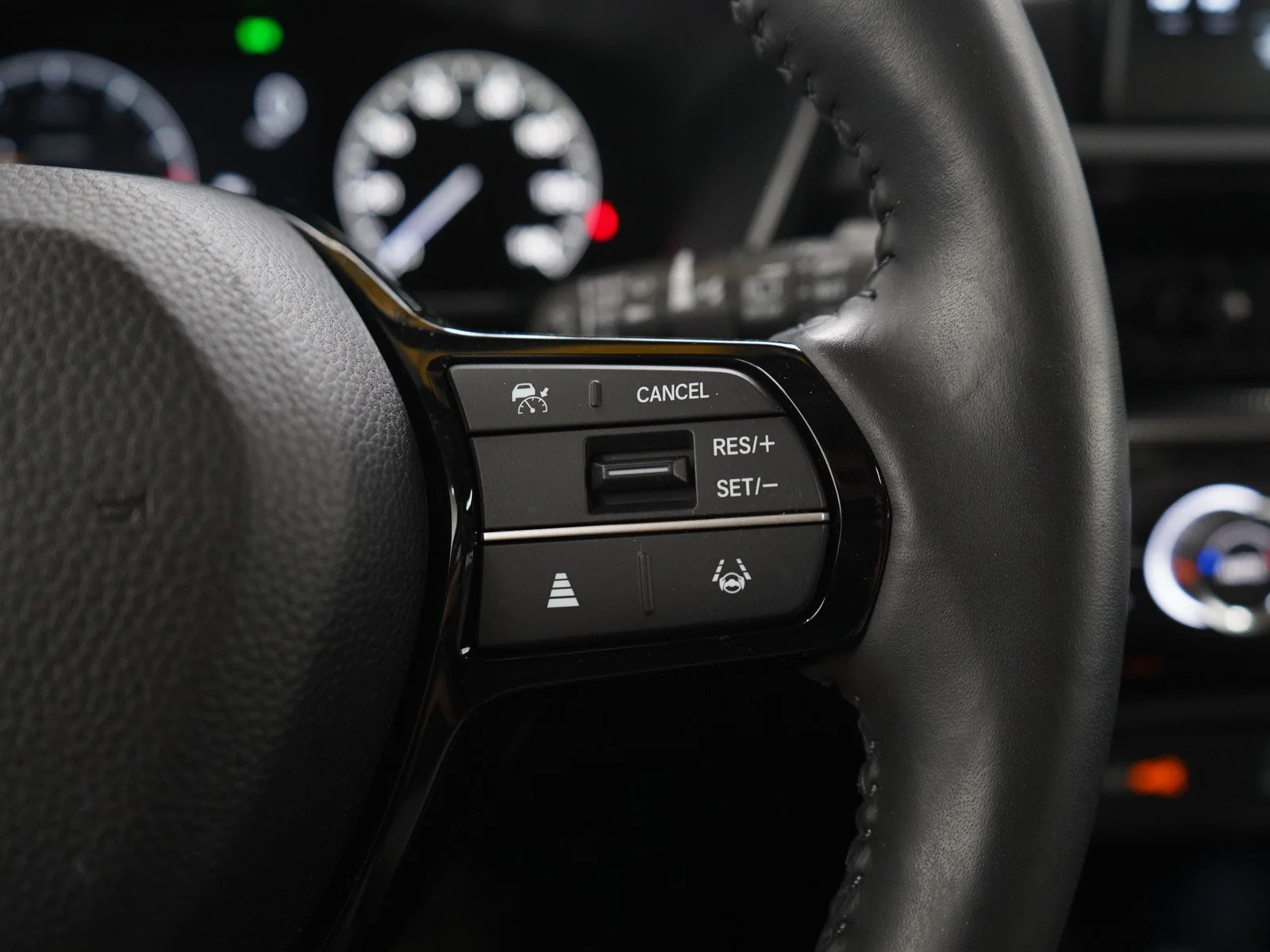 Used 2024  Honda 5D WAGON EX-L AWD image 26