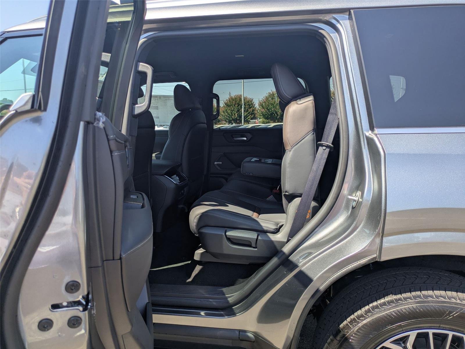 2026 Nissan Armada SL - Photo 29