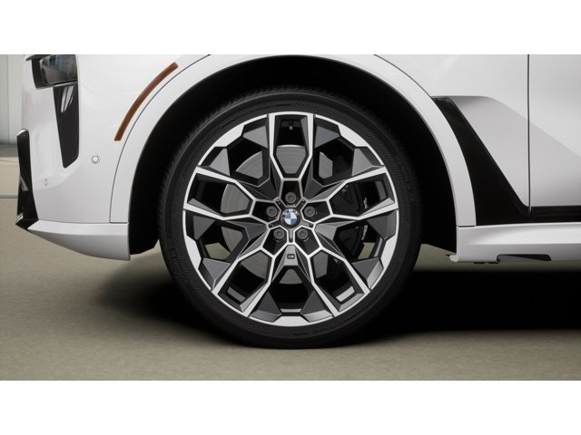 New 2027 White BMW X7 40i image 7
