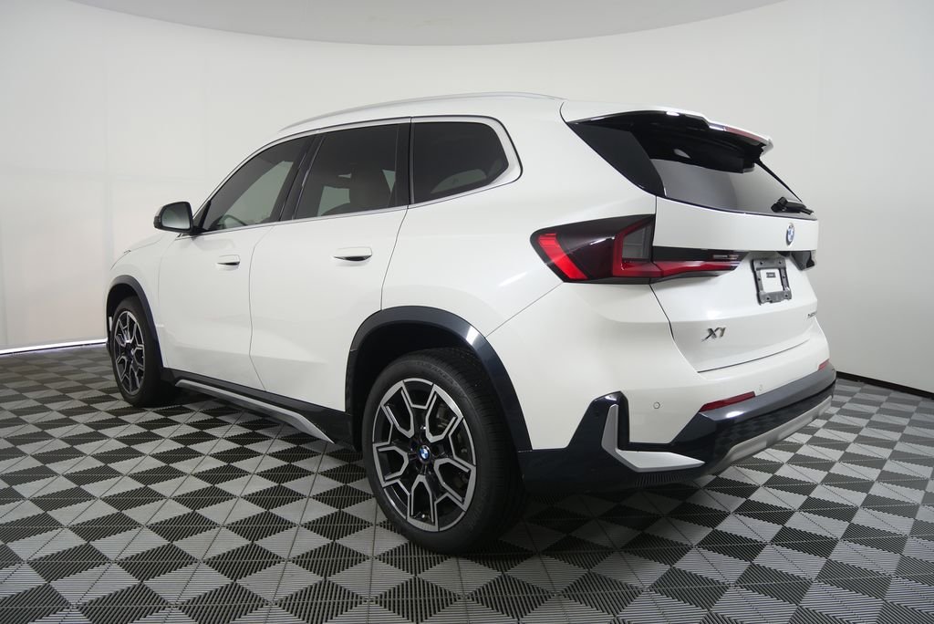 Certified Used 2024 Mineral White Metallic BMW xDrive28i image 5