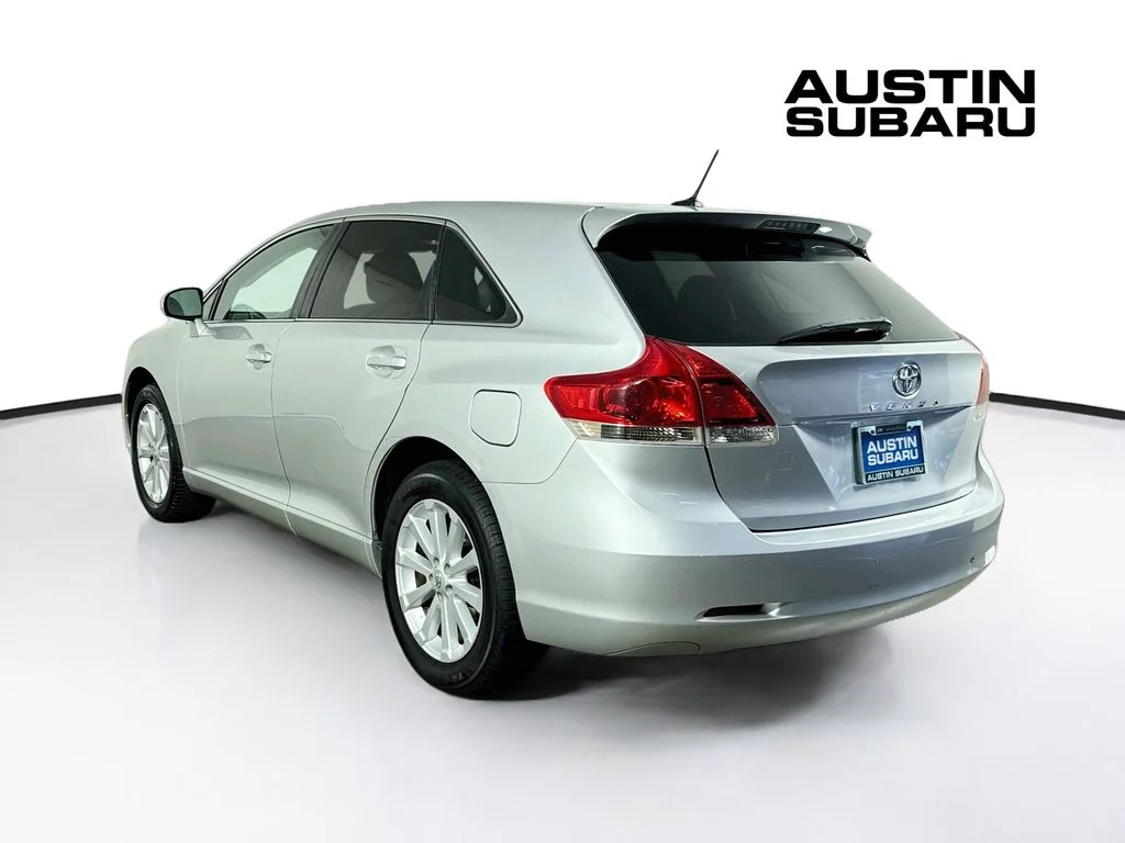 Used 2010 Silver Toyota Base image 5