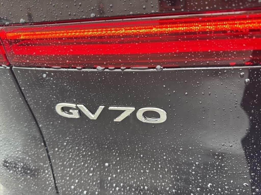 2026 GENESIS GV70 Sport Prestige - Photo 10