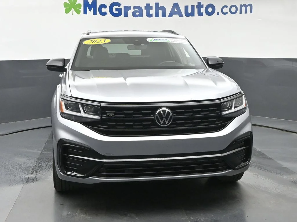 Used 2023 Silver Volkswagen 2.0T SEL R-Line Black image 5