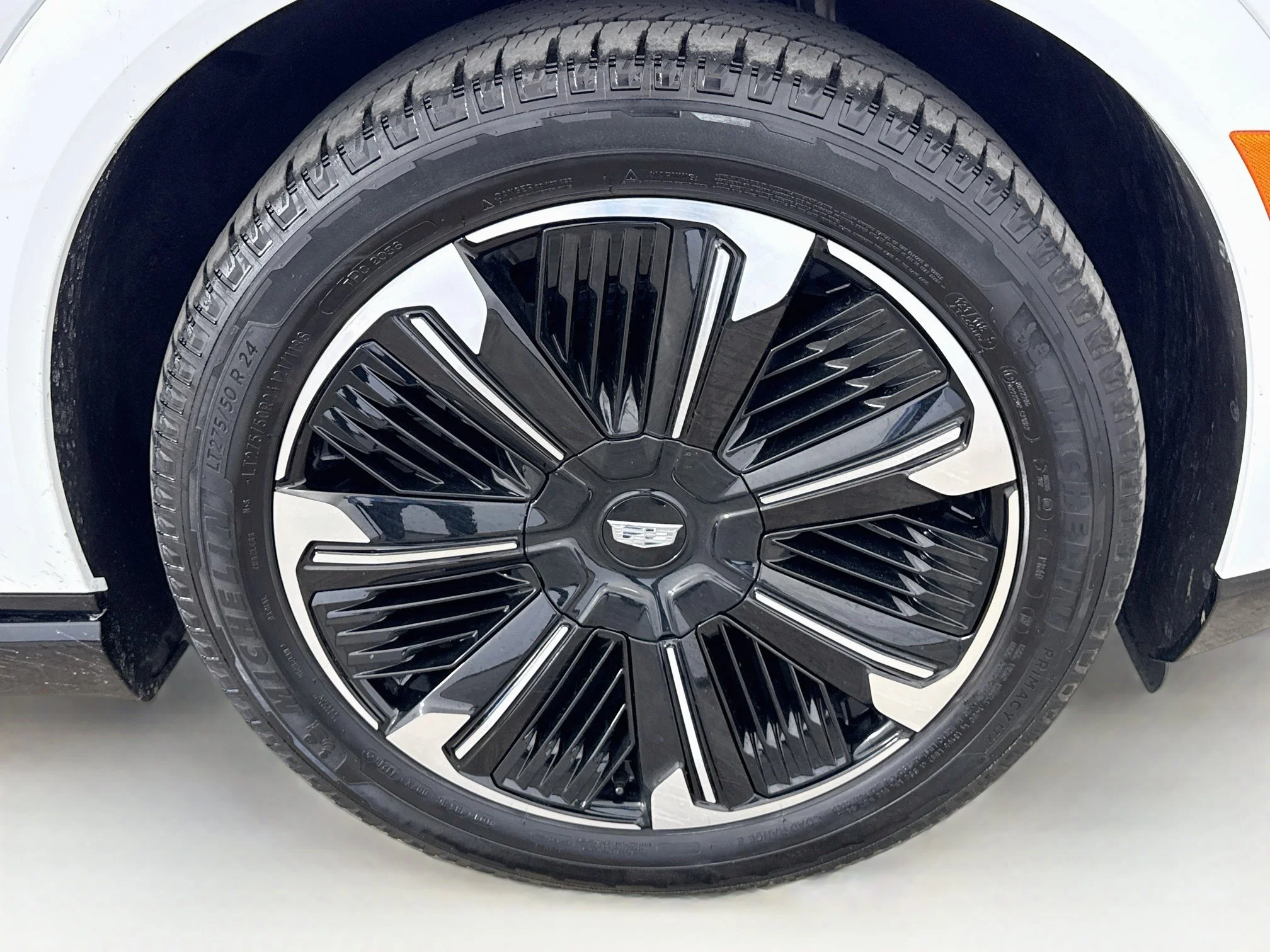 Used 2025 Summit White Cadillac Sport 1 image 35