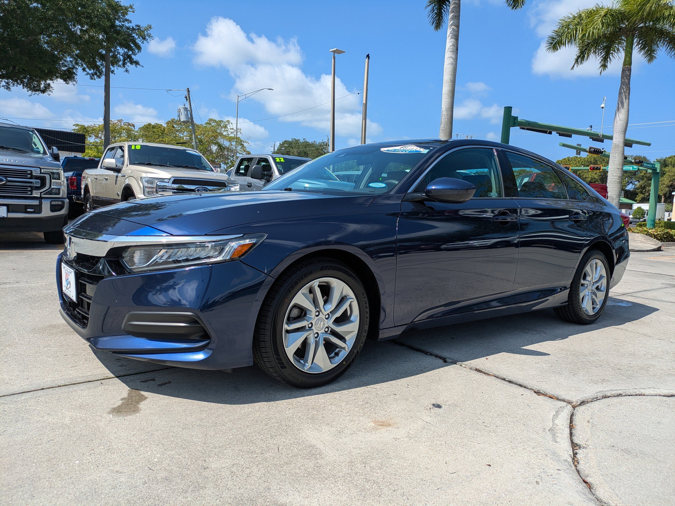 Used 2019 Obsidian Blue Pearl Honda LX 1.5T image 7