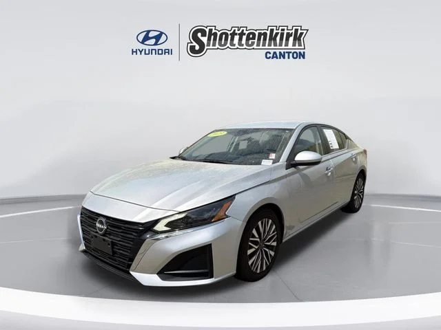 2023 Nissan Altima SV