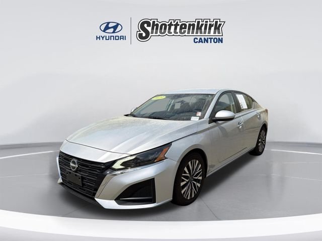 2023 Nissan Altima SV