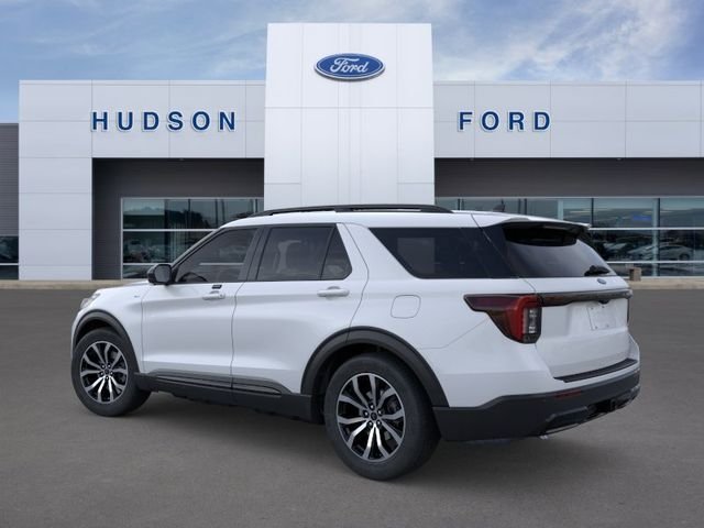 New 2026 Space White Metallic Ford ST-Line image 4