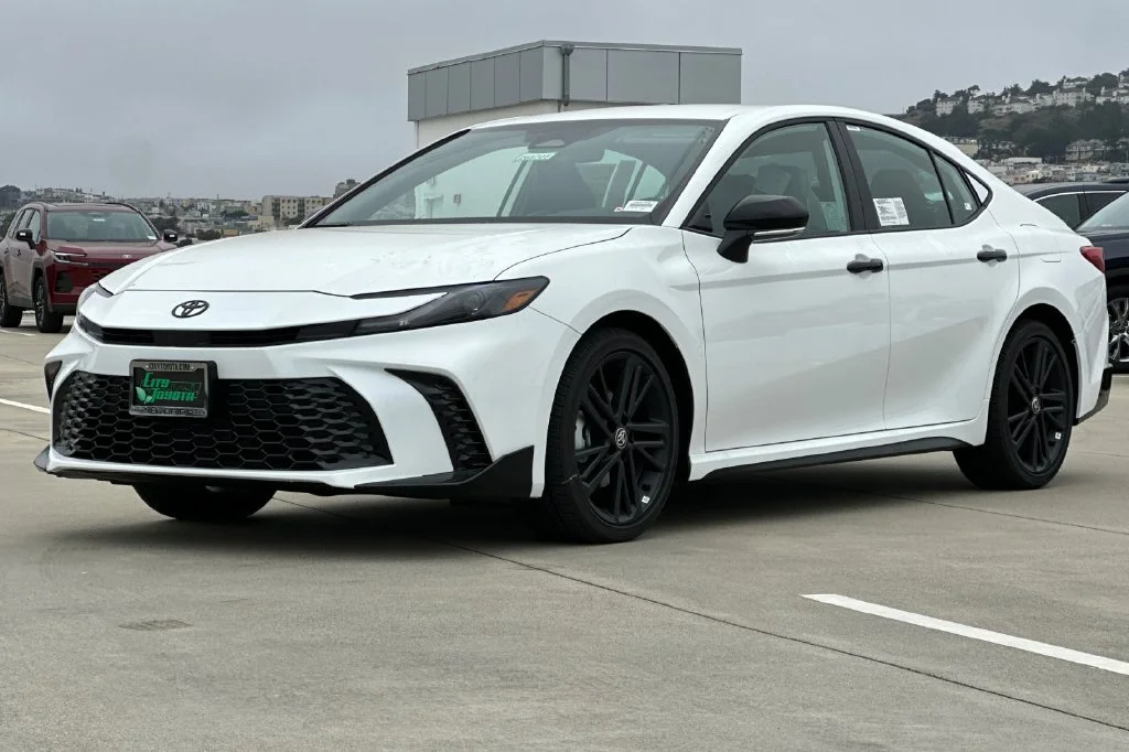 New 2026 Ice Cap Toyota  Nightshade image 8