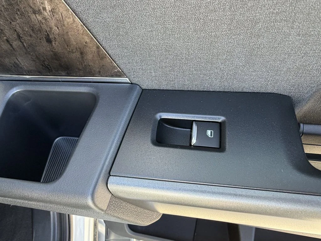 New 2026 Star White Metallic Tri-Coat Ford F-250® Lariat® image 19