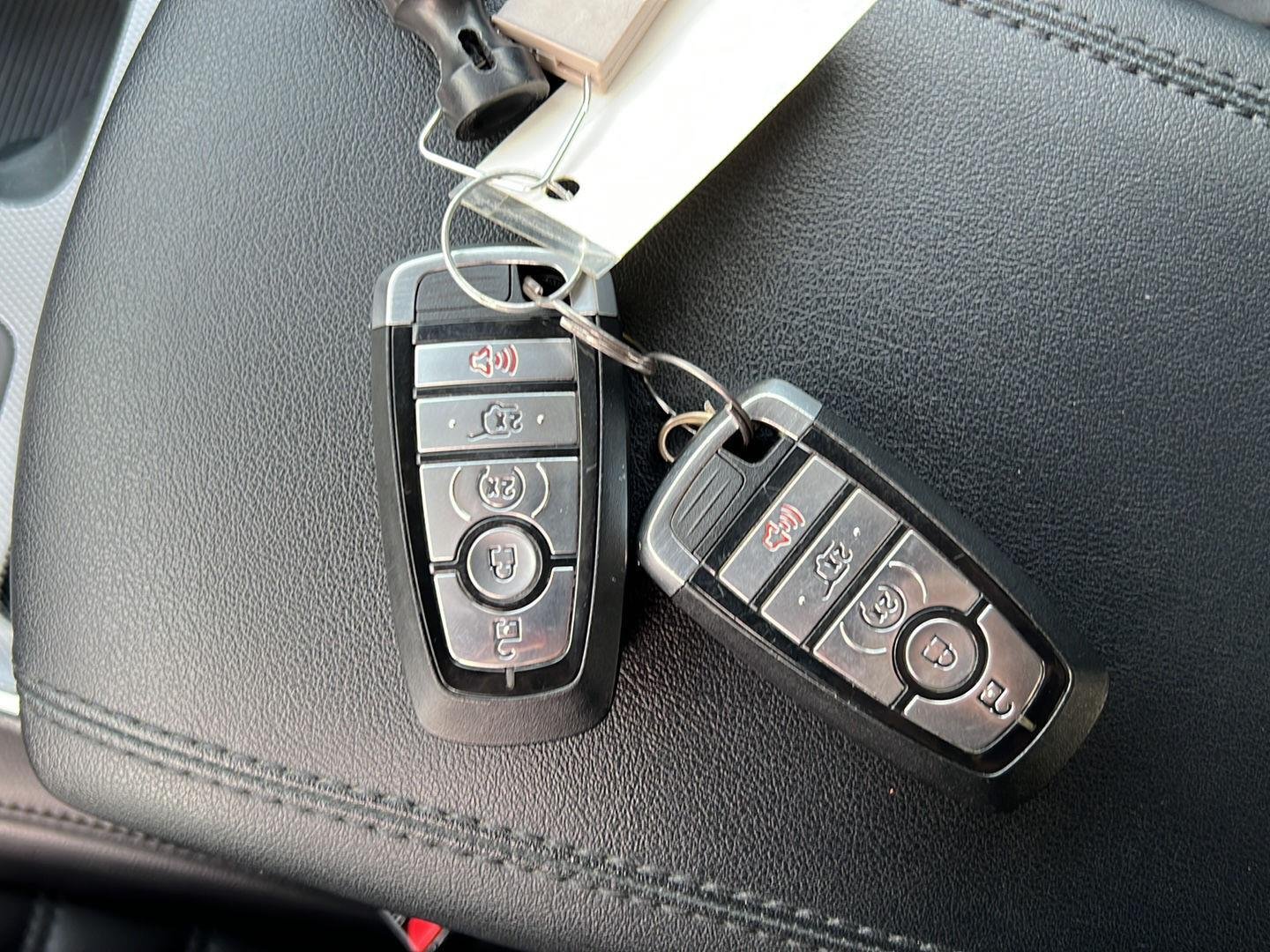 Used 2021 Iconic Silver Ford SEL image 29