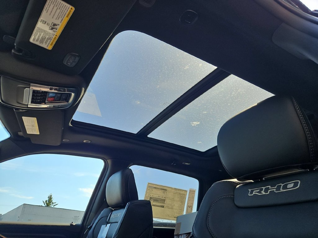 New 2026 Diamond Black Crystal Pearl-Coat Exterior Paint RAM RHO image 28