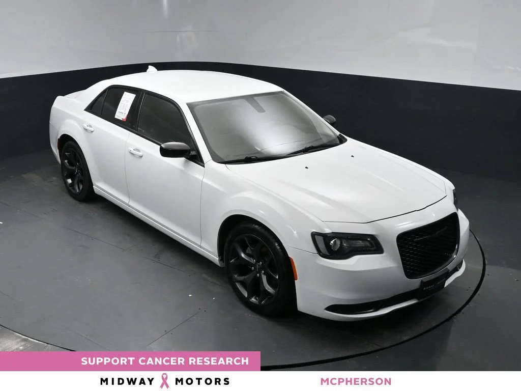 2023 Chrysler 300 Touring