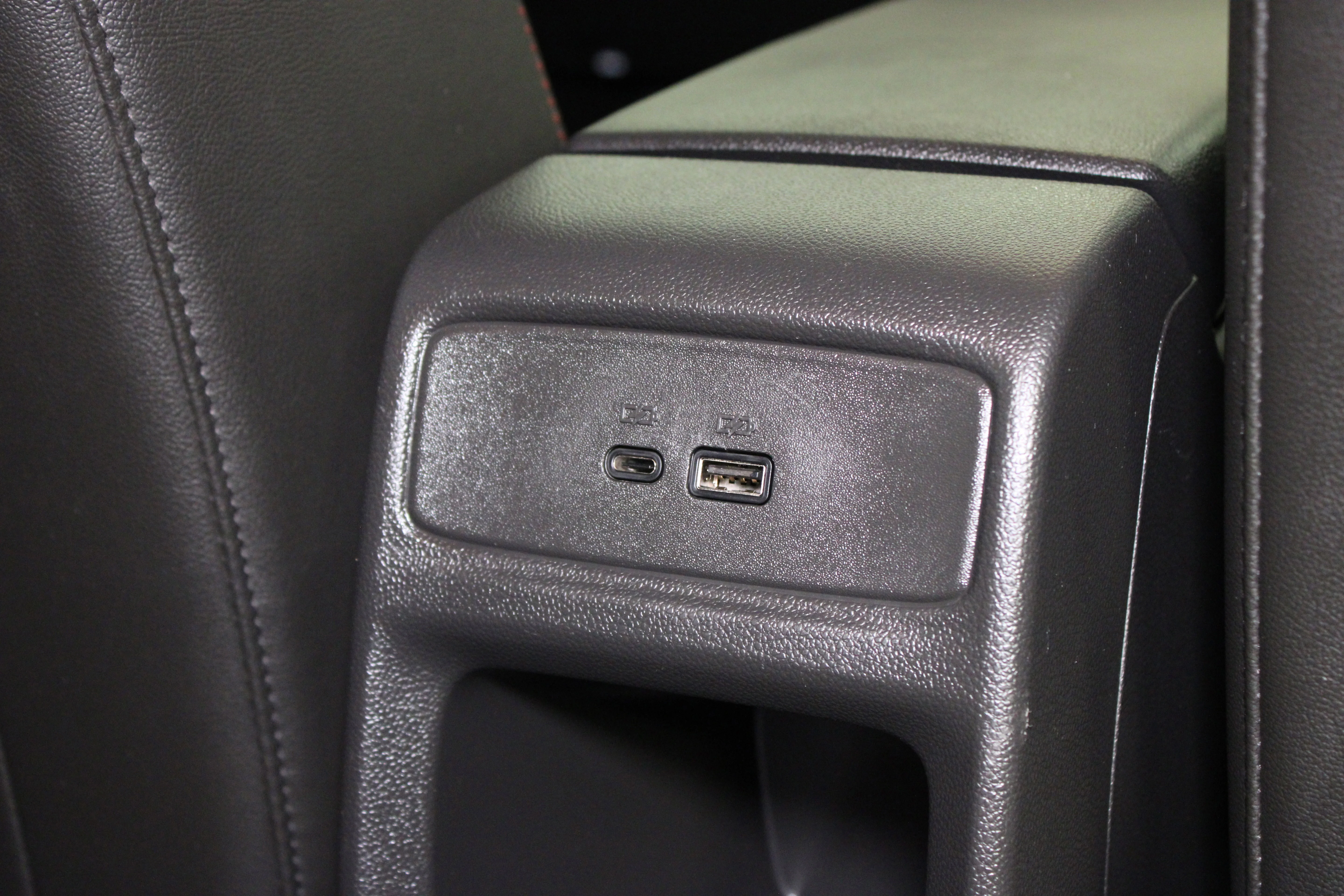 Used 2024 Mosaic Black Metallic Chevrolet 2RS image 16